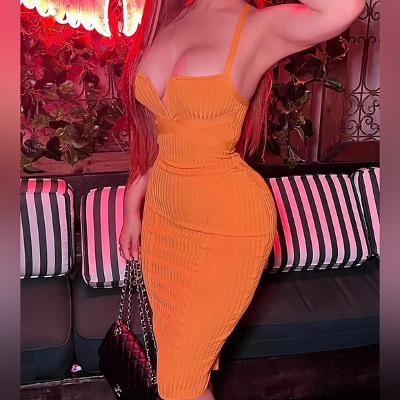 Misty Bandage Midi Dress - Orange
Fashion Nova - Picture 10 of 10
